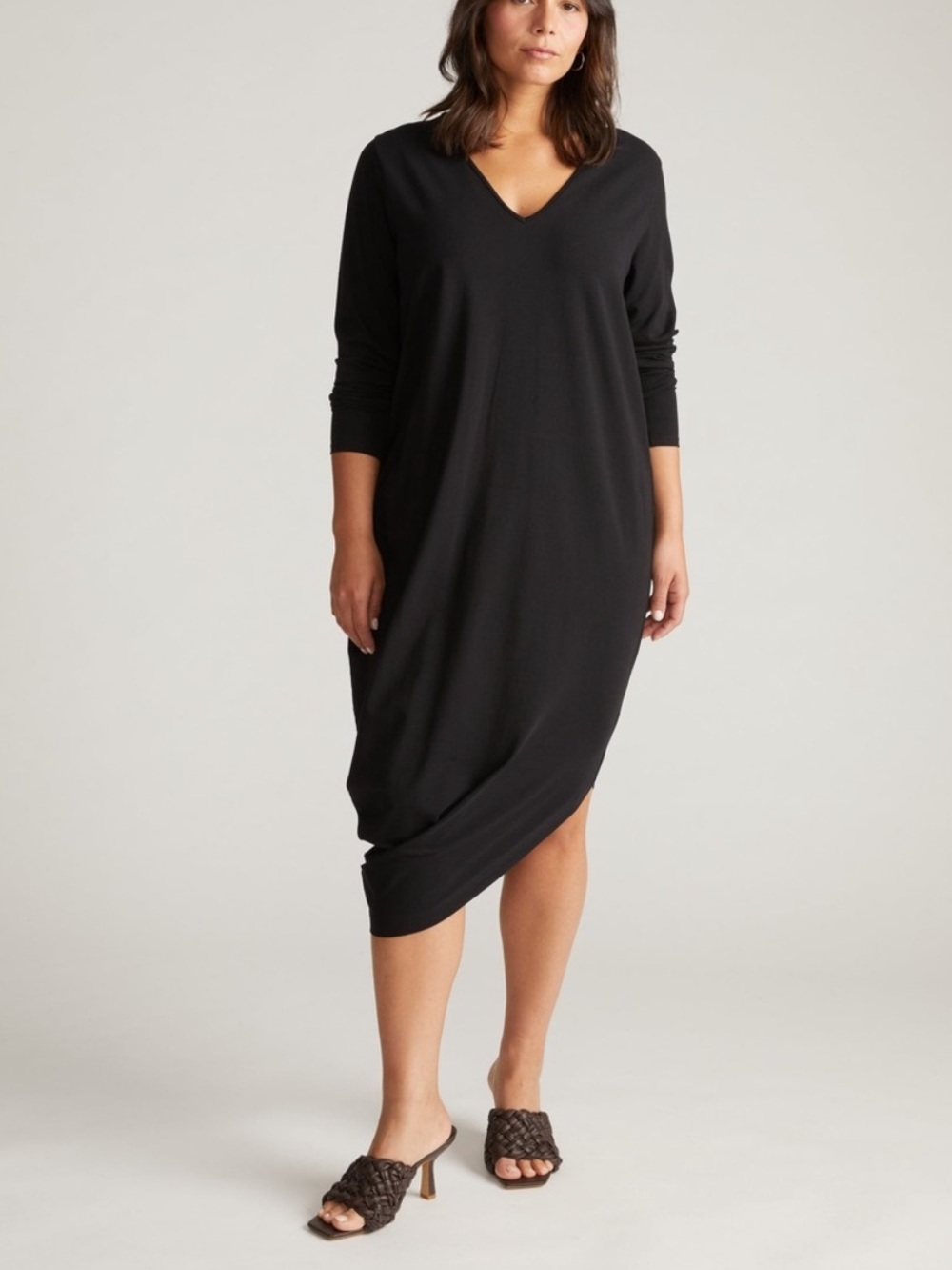Universal Standard Black Asymmetrical V-Neck Dress Geneva XS 4 6 oversized